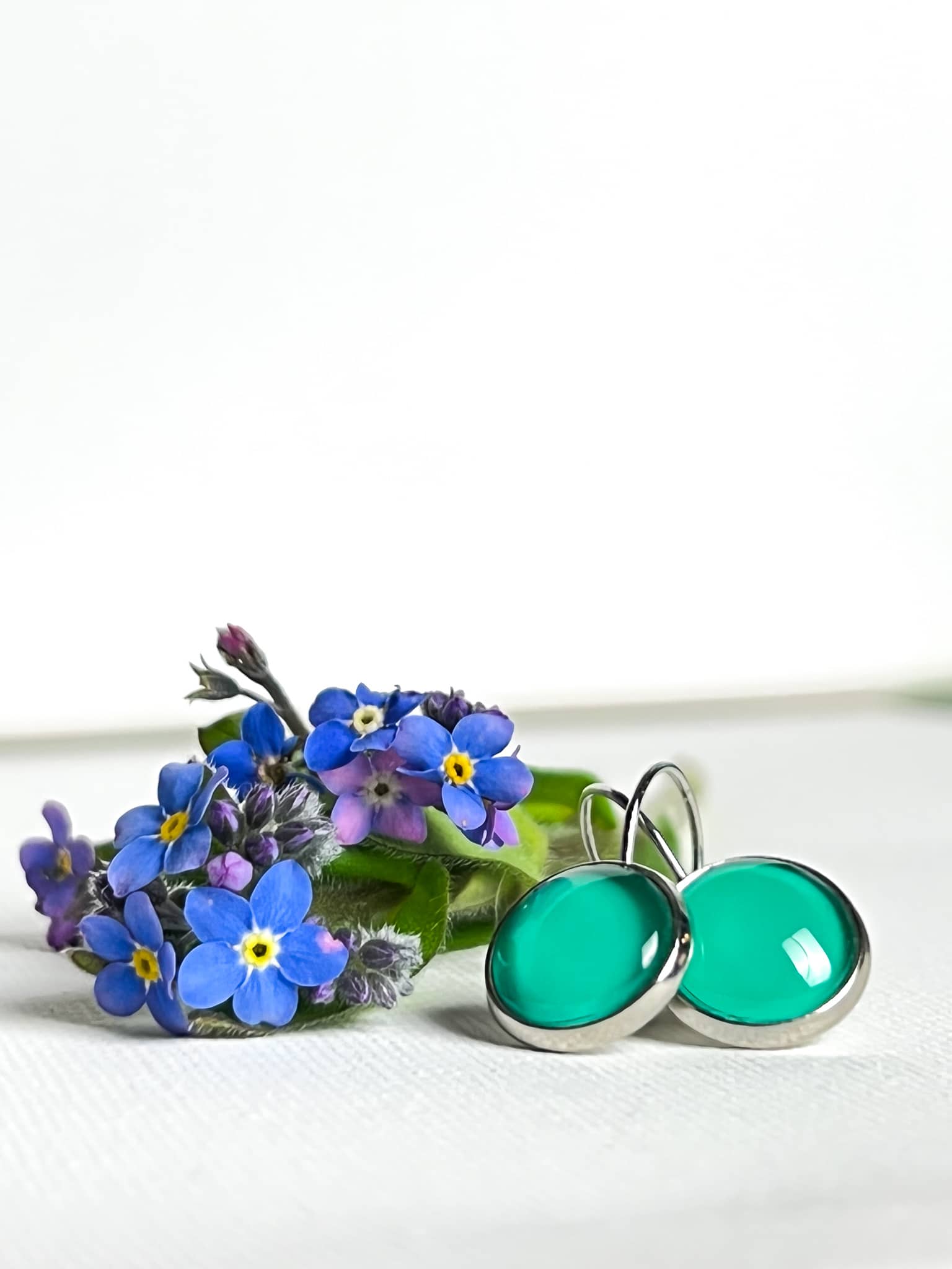 Boucles d'oreilles petite dormeuse Bleu pastel - Le Coquelicot Bleu